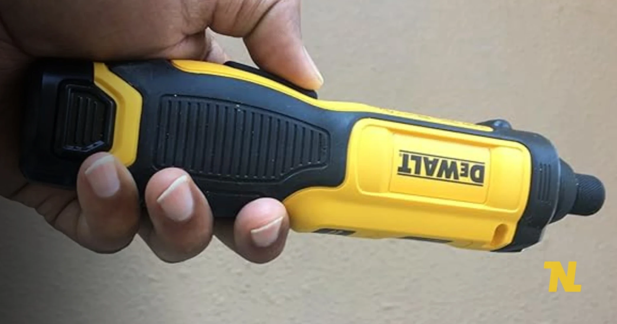 Gyroscopic Electric Screwdrivers